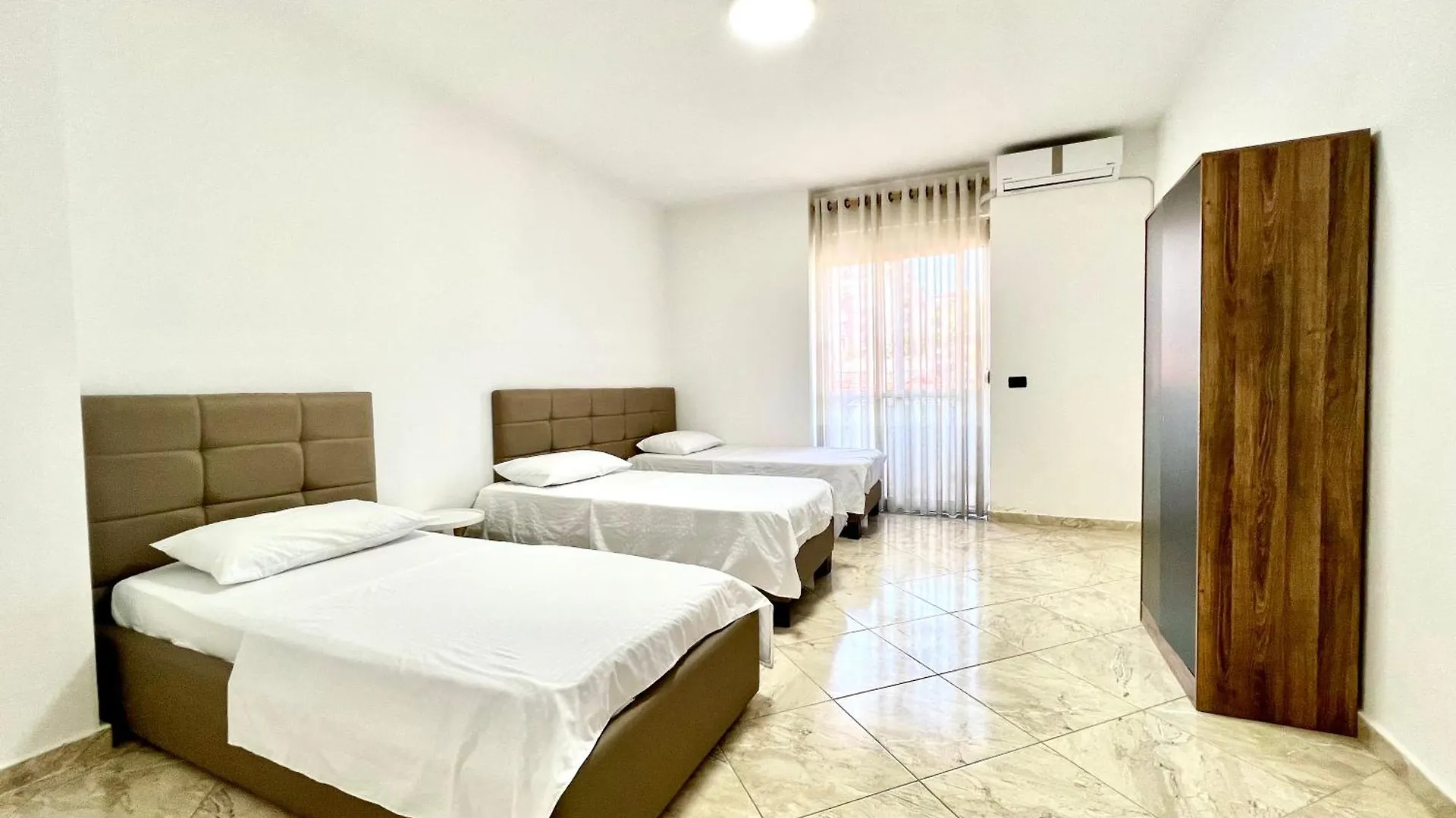 5 New Central Comfy Apartments ドゥラス