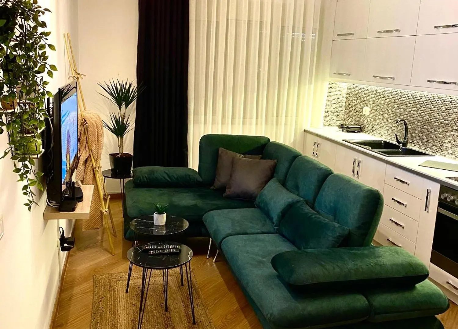 5 New Central Comfy Apartments ドゥラス 0*,  アルバニア