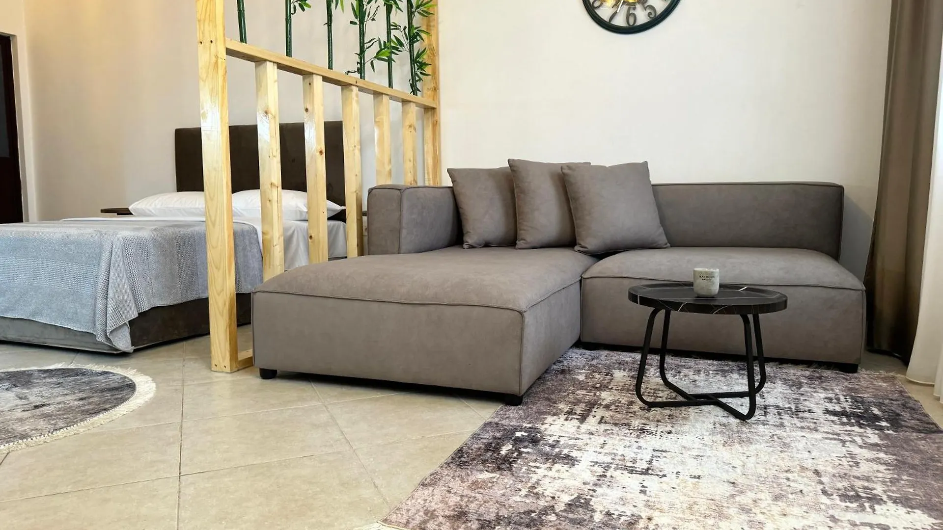 5 New Central Comfy Apartments ドゥラス