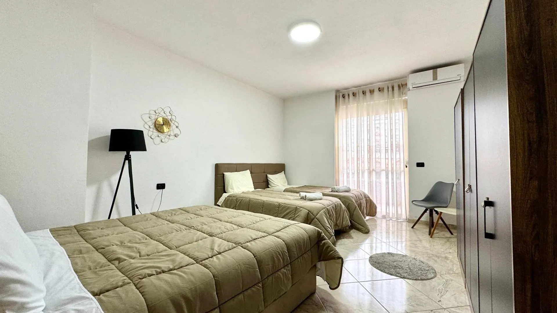 5 New Central Comfy Apartments ドゥラス